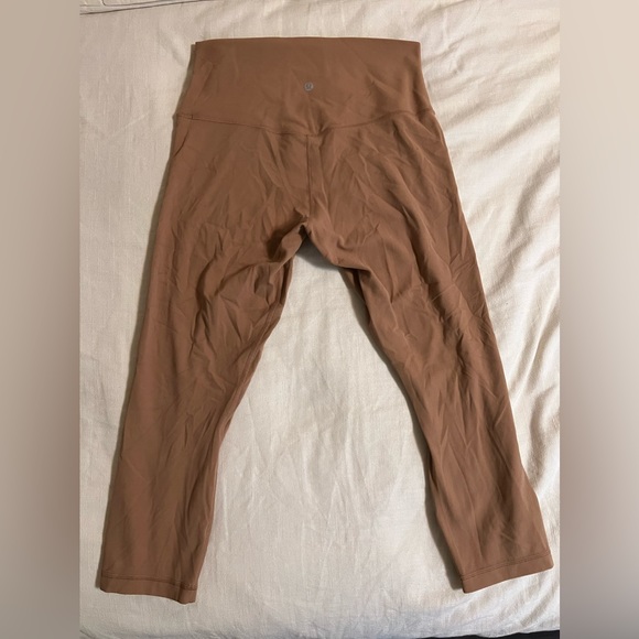 Lululemon Align high rise crop 21” - Picture 4 of 11